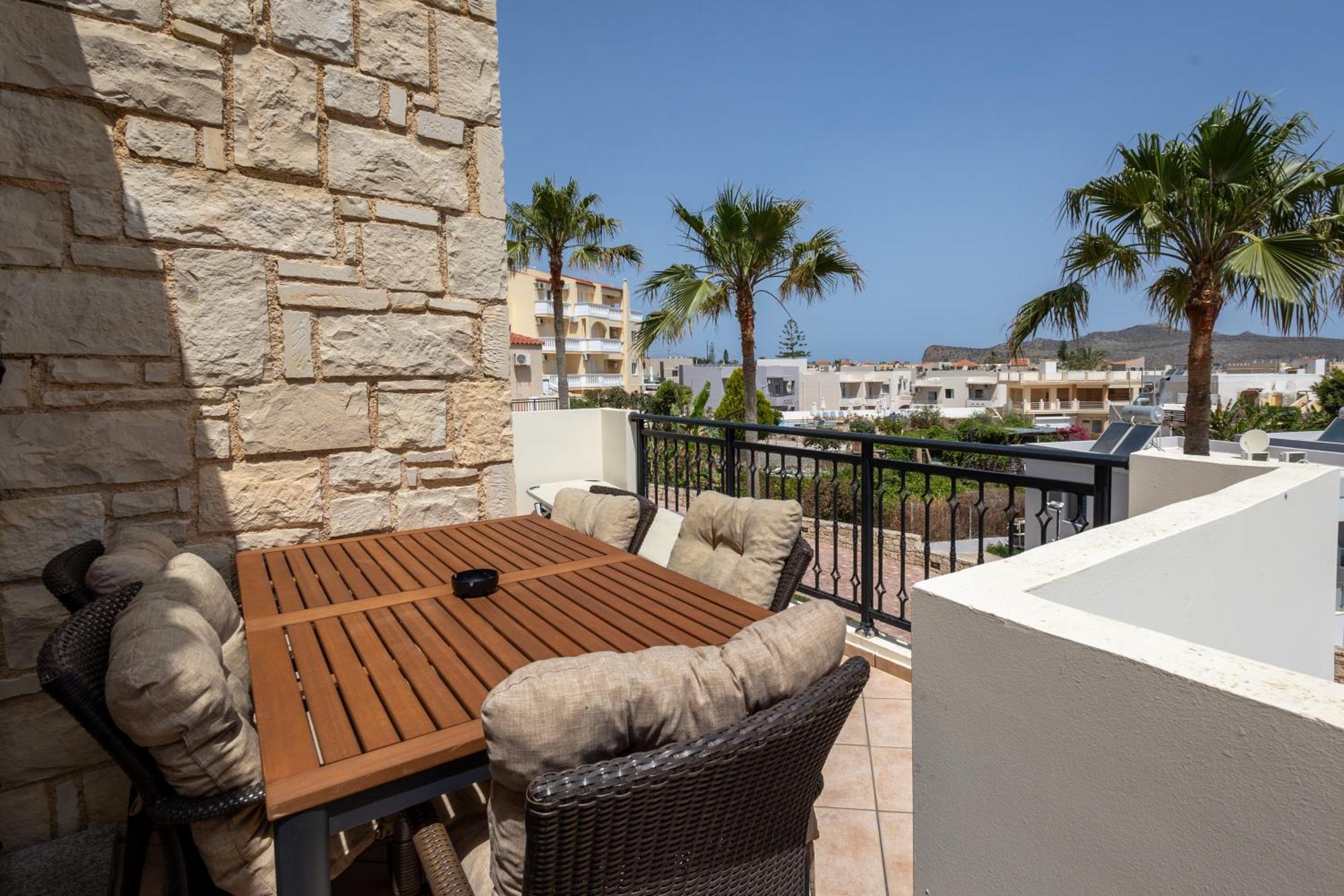 Orion Star Aparthotel 3*